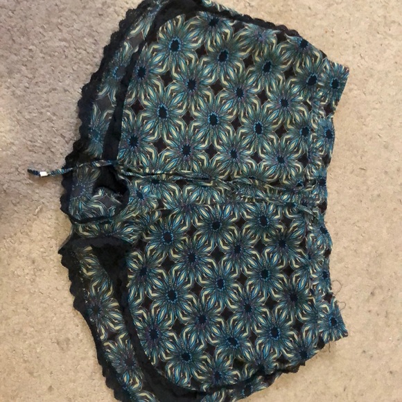 san souci shorts - Picture 1 of 2